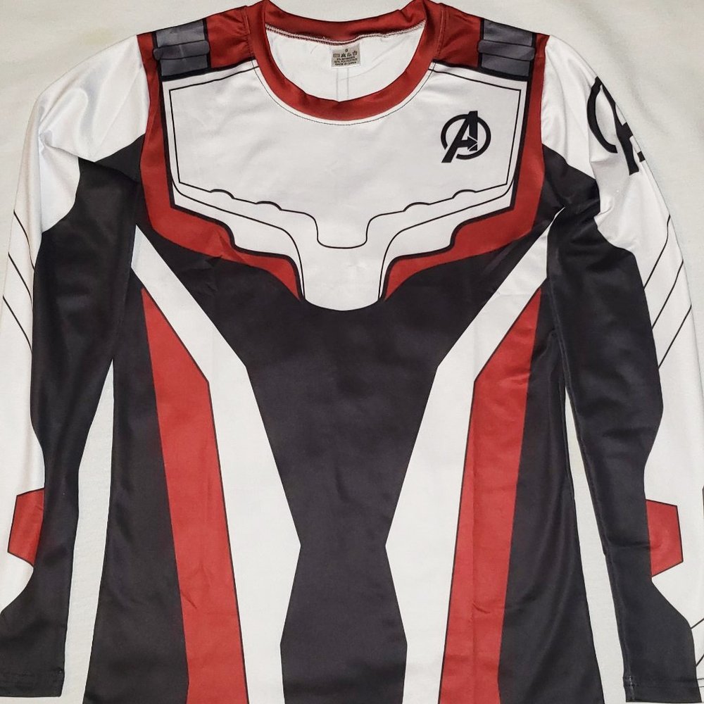 Mens Small Long Sleeve Jersey Crew Neck  8% Spandex and 92% Polyester